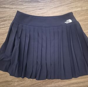 The North Face- Navy Blue Mini Tennis Skirt Medium